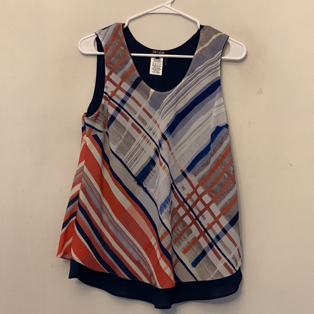 Nic + Zoe gray white sleeveless blouse with navy underlay Size S NWT - Picture 2 of 9